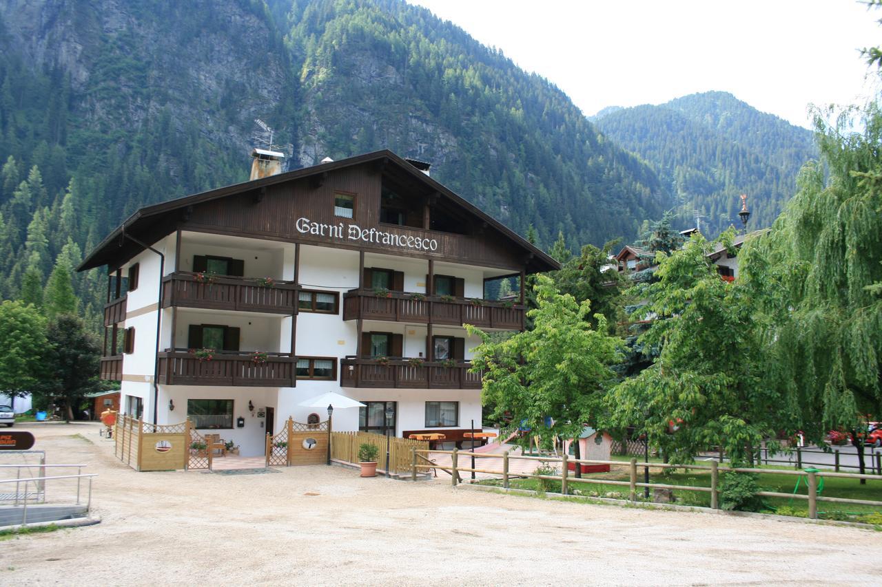 坎皮泰洛迪法萨 Garni Defrancesco酒店 外观 照片
